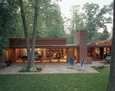 House of Henry L. Kamphoefner, modernist and founding director of NCSU's Department of Architecture. Image by Jerry Blow Photography courtesy of the Raleigh Historic Development Commision. 