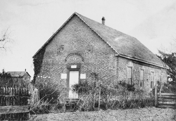 St. Thomas Episcopal Church at Bath, ca. 1923. North Carolina Collection, University of North Carolina at Chapel Hill Library.